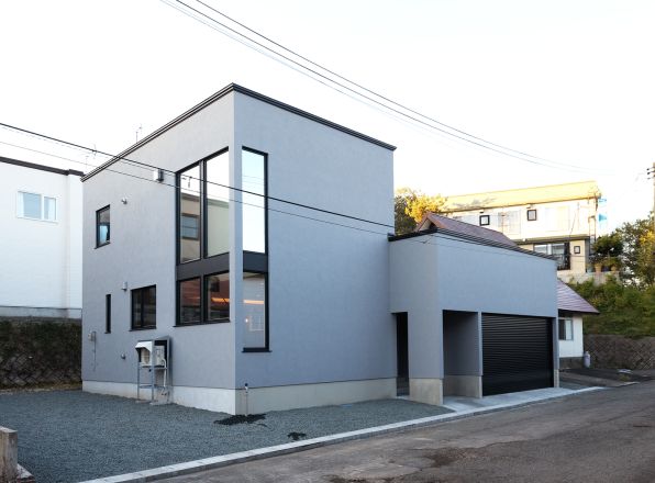 家族の好きを詰め込んだガレージハウス アイキャッチ画像